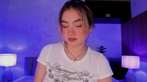 Snapshot of samanta_bone chatting on 02.08.25 Samanta online show from 02.08.25