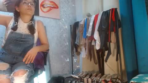 Snapshot of samanta_brownn_ chatting on 05.11.26 samanta online show from 05.11.26