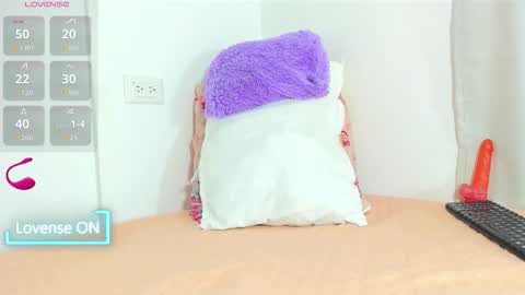 Snapshot of samanta_little chatting on 02.25.26 Samantha online show from 02.25.26