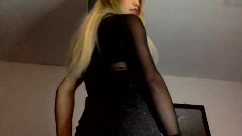 Snapshot of samanta_loch chatting on 06.23.26 samanta loch online show from 06.23.26