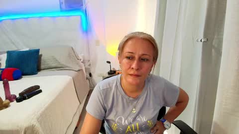 Snapshot of samanta_stone69 chatting on 06.09.26 Samanta Stone online show from 06.09.26