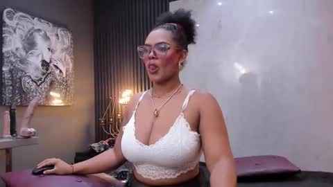 Snapshot of samantablake chatting on 01.16.26 Samanta online show from 01.16.26