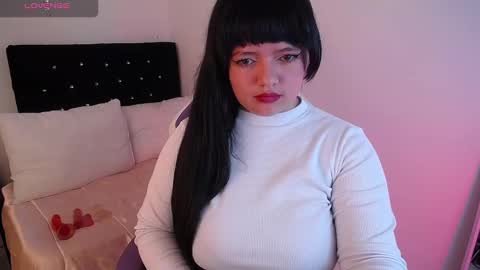 Snapshot of samantha__g chatting on 03.08.25 Sam online show from 03.08.25
