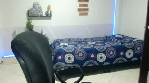 Snapshot of samantha__morris chatting on 11.10.25 sammy online show from 11.10.25