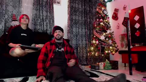 Snapshot of samantha_abrill chatting on 12.11.24 Samantha and Victor online show from 12.11.24