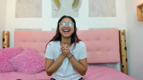    online show from 10.02.25