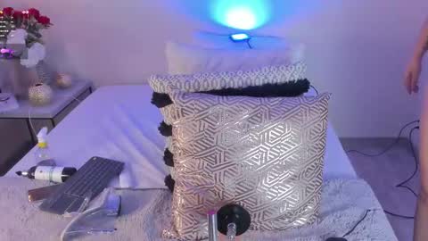 Samantha online show from 02.22.26