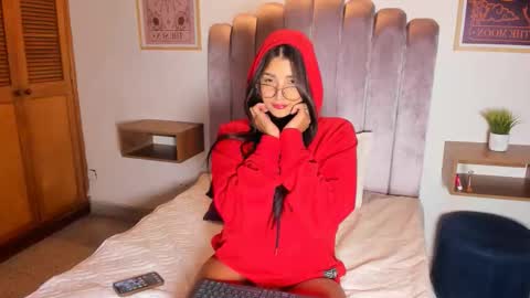 samantha_lux_ online show from 10.16.25