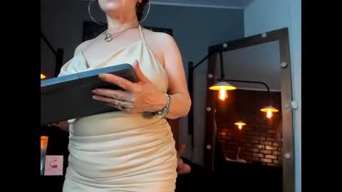 Snapshot of samantha_mature56 chatting on 03.11.26 Sam online show from 03.11.26