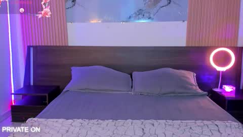 samantha_moons online show from 12.04.25