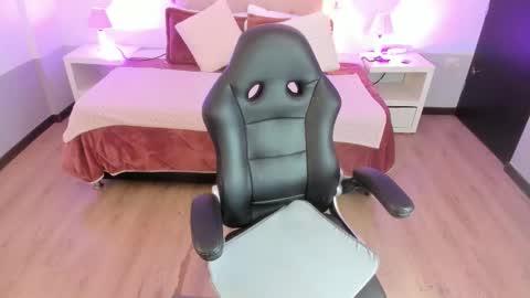 Snapshot of samantha_spike chatting on 02.14.26 Samantha online show from 02.14.26