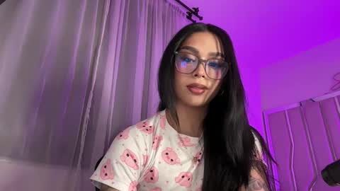 Snapshot of samanthabernardo_ chatting on 04.19.26 Samantha Bernardo online show from 04.19.26