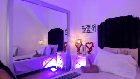 Samantha online show from 02.14.25