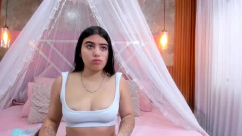 Snapshot of samanthafooxx chatting on 02.01.25 Samantha online show from 02.01.25