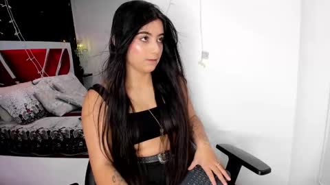 Snapshot of samanthafooxx chatting on 02.06.25 Samantha online show from 02.06.25