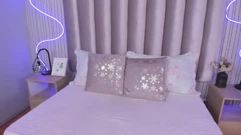 Alejandra  online show from 09.27.25