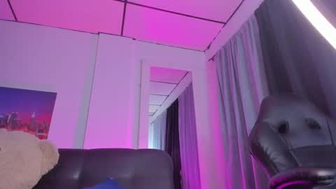 Snapshot of samanthawestx chatting on 02.13.25 Sam online show from 02.13.25