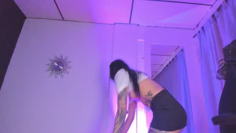 Snapshot of samanthawestx chatting on 10.30.25 Sam online show from 10.30.25