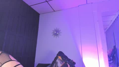 Snapshot of samanthawestx chatting on 11.10.25 Sam online show from 11.10.25