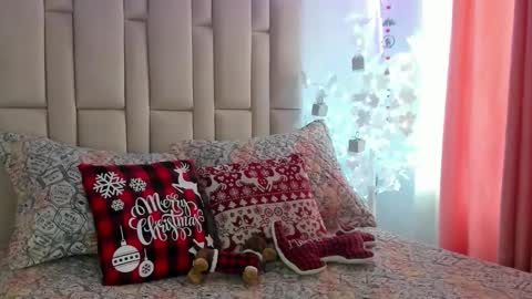 Snapshot of samanthaxmami chatting on 12.17.25 Samixmami online show from 12.17.25