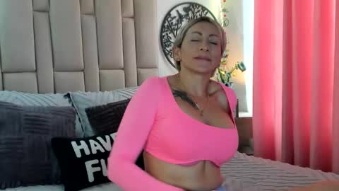 Snapshot of samanthaxmami chatting on 01.18.26 Samixmami online show from 01.18.26