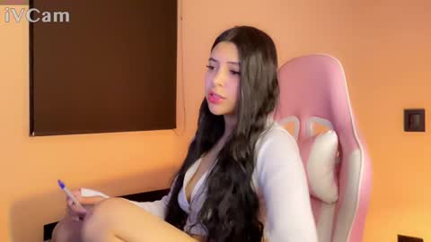 Snapshot of samara_lam chatting on 01.24.25 Sammy  online show from 01.24.25