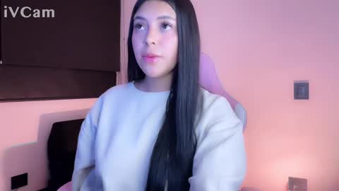 Snapshot of samara_lam chatting on 03.12.25 Sammy  online show from 03.12.25