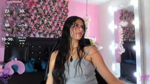 Snapshot of samaracortez chatting on 05.04.26 Sammy online show from 05.04.26