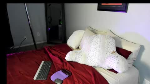 Snapshot of samatha1998 chatting on 02.15.25 Yaya online show from 02.15.25