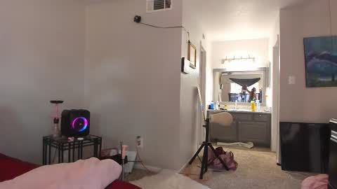 Yaya online show from 11.12.25