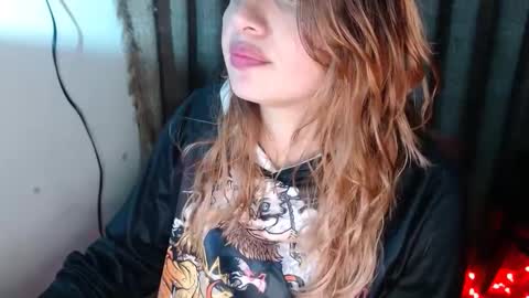 samatha_squirts online show from 09.12.25