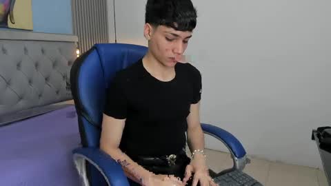 Sam online show from 04.18.26