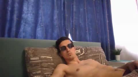 Snapshot of samcumtv chatting on 10.19.25 multitooman online show from 10.19.25