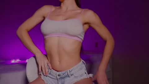 Snapshot of samdemia chatting on 01.10.25 Sam Demia online show from 01.10.25