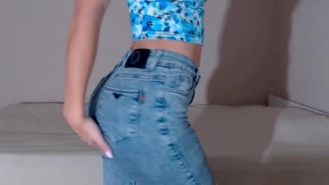 Snapshot of samdemia chatting on 09.18.25 Sam Demia online show from 09.18.25