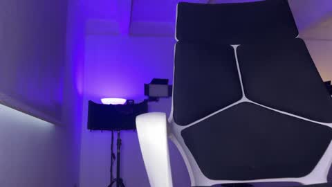 Sam Dornan online show from 01.02.25