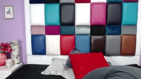 Snapshot of samevanshot chatting on 12.15.24 samevanshot online show from 12.15.24