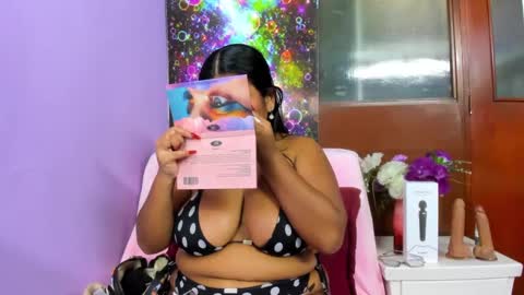 Snapshot of samevanshot chatting on 09.26.25 samevanshot online show from 09.26.25