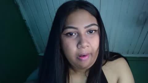 Snapshot of samiah768293 chatting on 05.27.26 samiah768293 online show from 05.27.26
