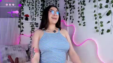 Snapshot of samii_evanns chatting on 07.17.26 Samii Evans online show from 07.17.26