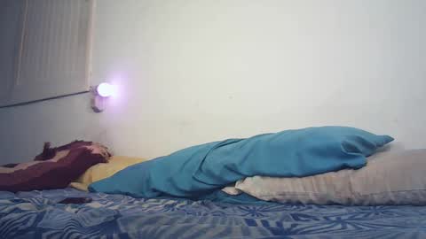 Snapshot of samisami132850 chatting on 10.27.25 KatyDoll online show from 10.27.25