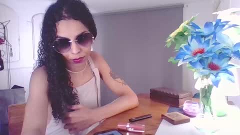 Snapshot of samisami132850 chatting on 11.02.25 KatyDoll online show from 11.02.25