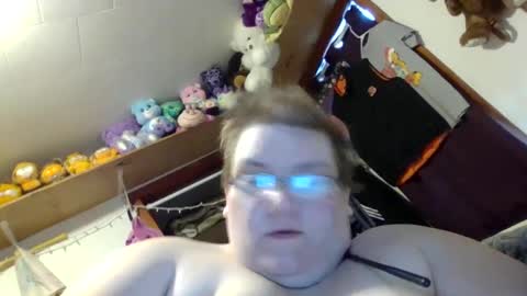 Snapshot of sammiejean85 chatting on 12.17.24 SammieJean online show from 12.17.24