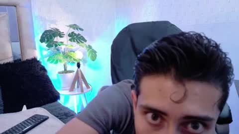 Snapshot of sammy_and_ithan chatting on 05.16.26 Sammy and Ithan online show from 05.16.26