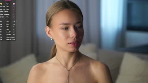Snapshot of sammymally chatting on 06.17.26 Vivienne online show from 06.17.26