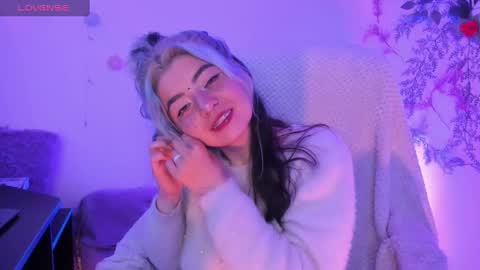   online show from 03.08.25