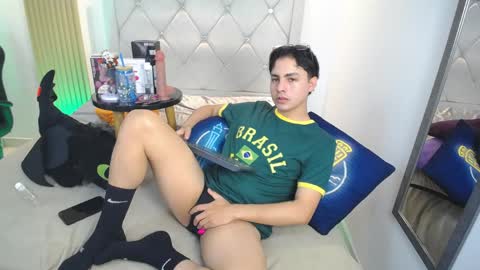 Snapshot of samu_foxxx chatting on 05.04.26 SAMU online show from 05.04.26