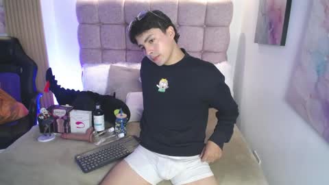Snapshot of samu_foxxx chatting on 05.19.26 SAMU online show from 05.19.26