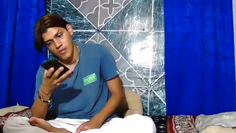 Snapshot of samuel_sincee chatting on 10.24.25 Samuel Sincee online show from 10.24.25