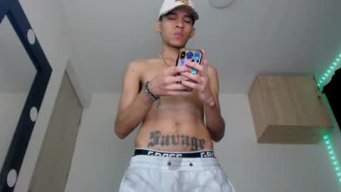 Snapshot of samuel_suarez chatting on 12.03.24 online show from 12.03.24